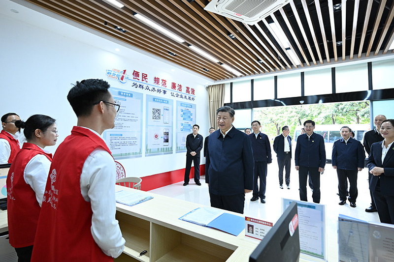 习近平在广西考察时强调 
解放思想创新求变向海图强开放发展 
奋力谱写中国式现代化广西篇章 
蔡奇陪同考察「相关图片」