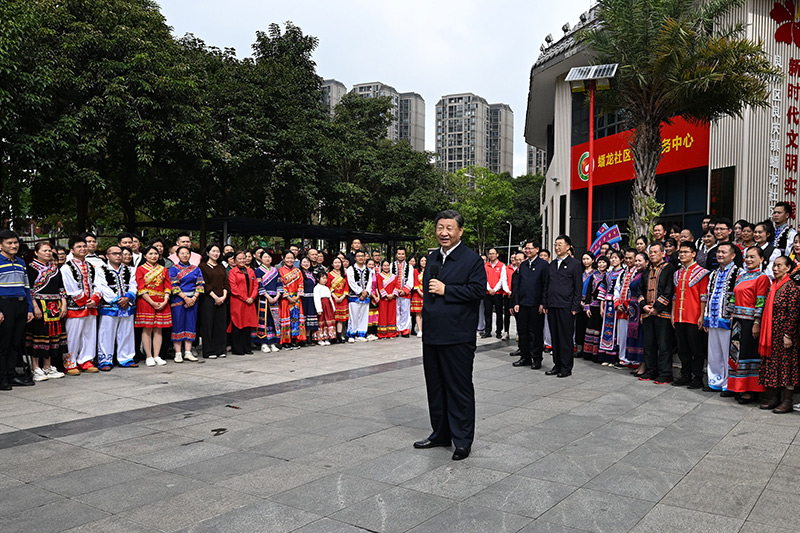 习近平在广西考察时强调 
解放思想创新求变向海图强开放发展 
奋力谱写中国式现代化广西篇章 
蔡奇陪同考察「相关图片」